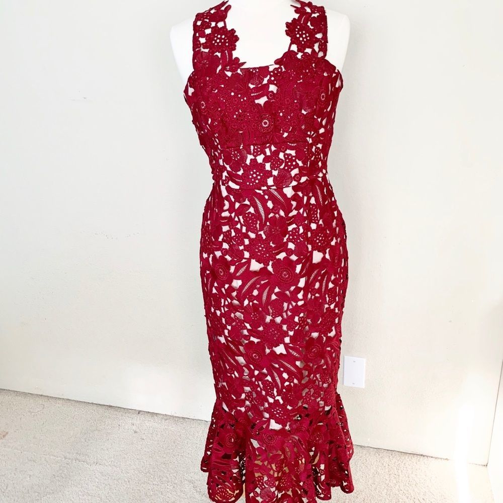 Shoshanna Mermaid Hem Floral Lace Midi Dress